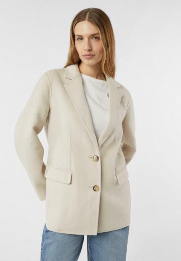 Шерстяное пальто