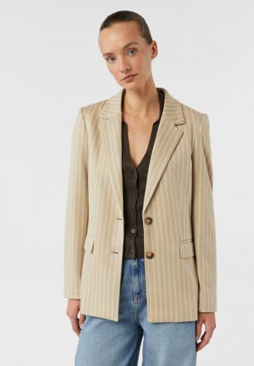 Короткое пальто