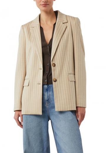 Короткое пальто