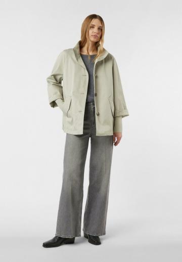 Короткое пальто