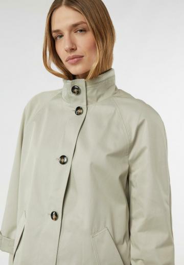 Короткое пальто