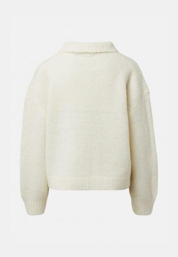 Вязаный жилет