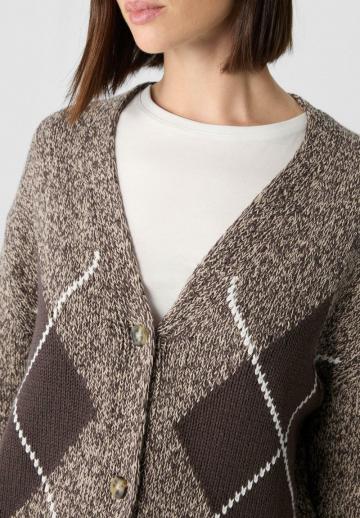 Жаккардовая вязаная кофта