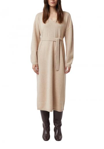 Вязаное платье