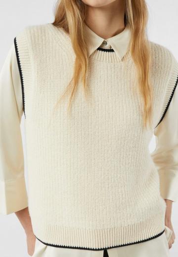 Пуловер без рукавов