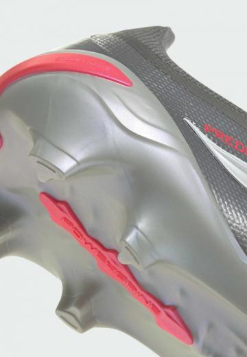 Футбольные бутсы