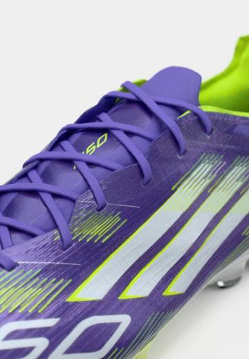 Футбольные бутсы