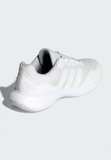 Теннисные кроссовки