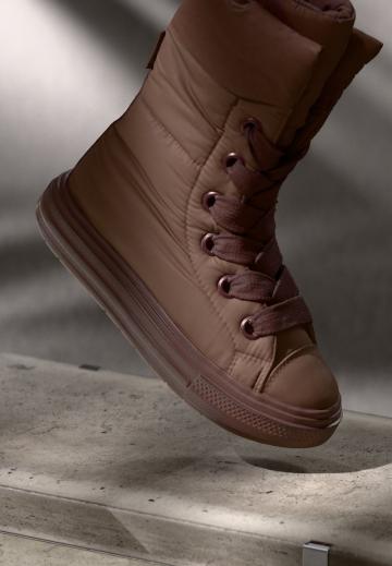 Ботинки на шнуровке