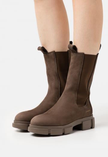 Сапоги на платформе