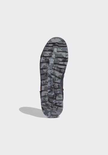 Походные ботинки