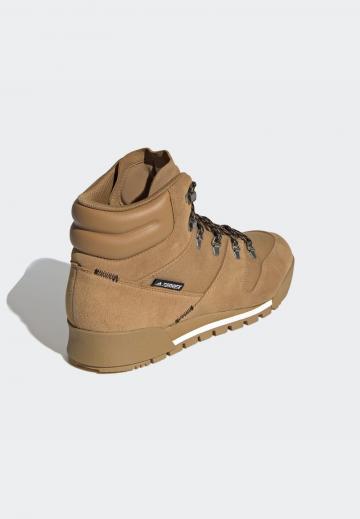 Походные ботинки