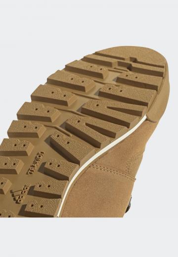 Походные ботинки