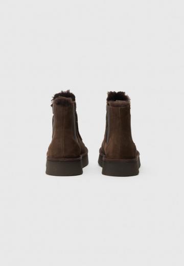 Ботинки челси