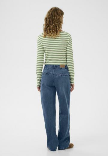 Свободные джинсы