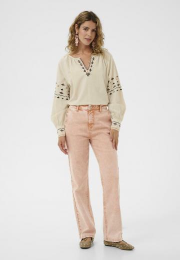 Прямые джинсы