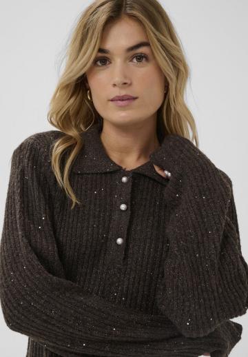 Пуловер с воротником поло