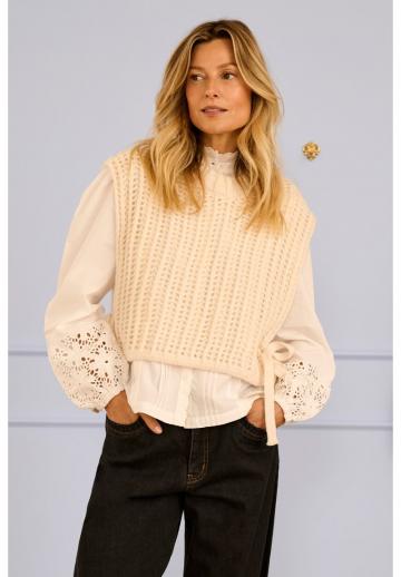 Пуловер без рукавов