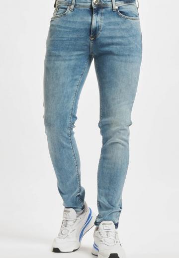 Узкие джинсы