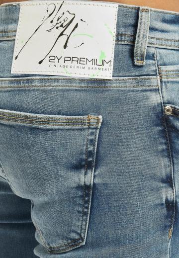 Узкие джинсы