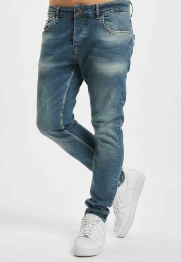 Узкие джинсы