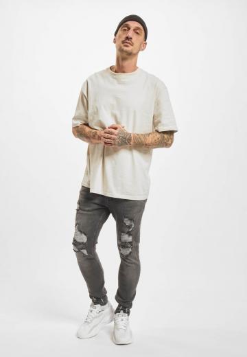 Узкие джинсы