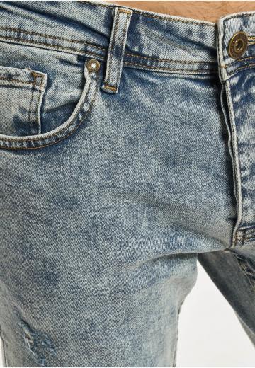 Узкие джинсы