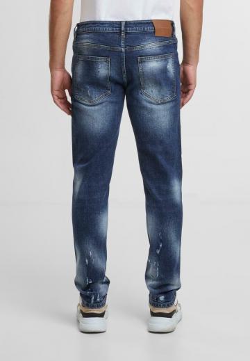 Узкие джинсы