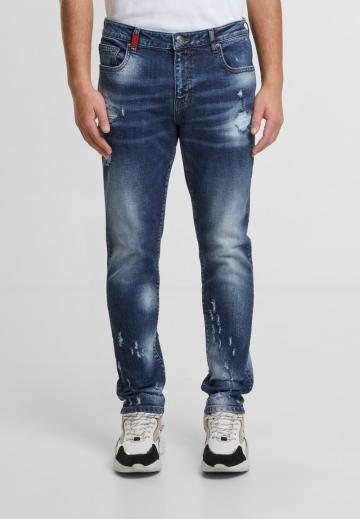 Узкие джинсы