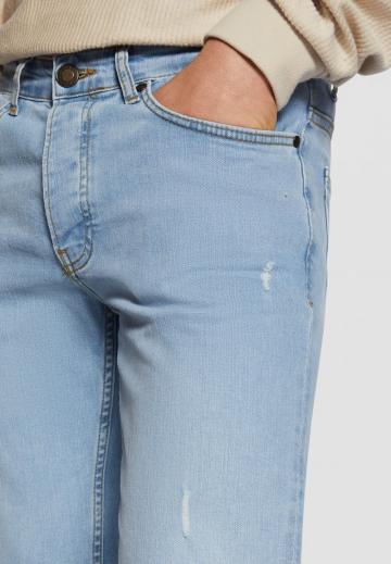 Узкие джинсы