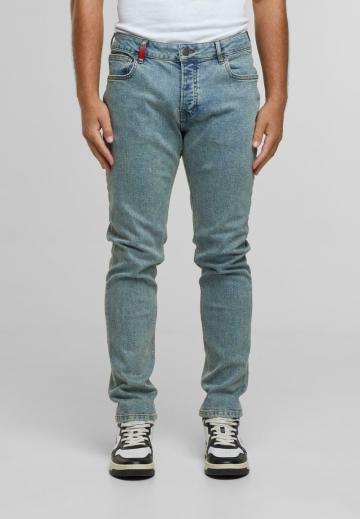 Узкие джинсы