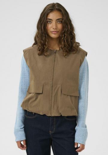 Джинсовая жилетка