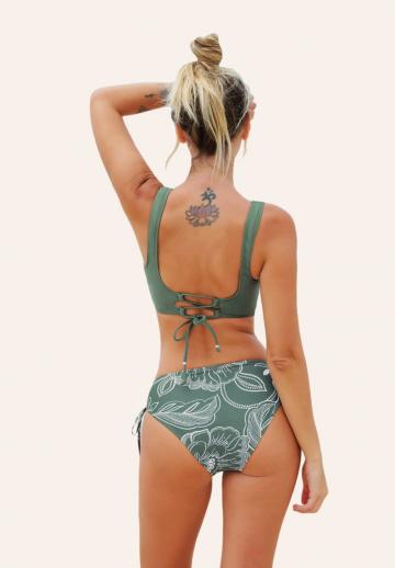 Треугольное бикини