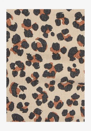 Короткие джинсы