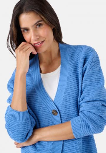 Вязаный жилет