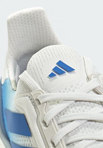 Беговые кроссовки