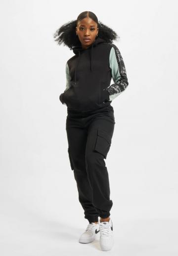 Пуловер с капюшоном