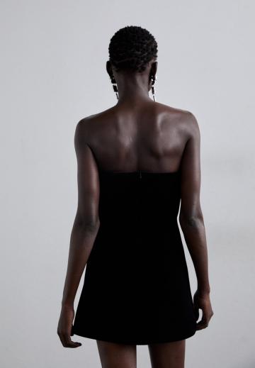 Платье без бретелек