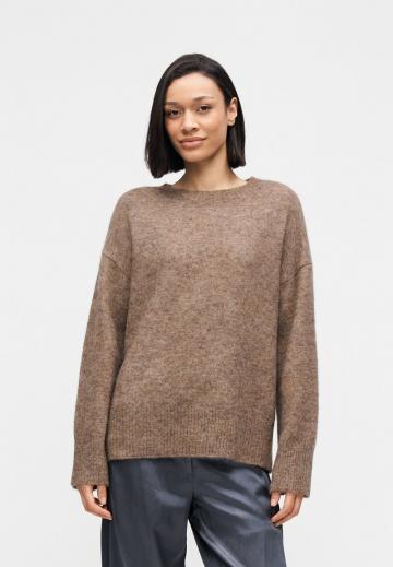 Длинный пуловер