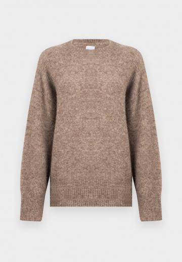 Длинный пуловер