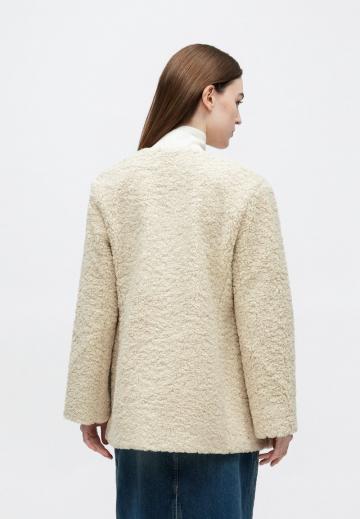 Короткое пальто