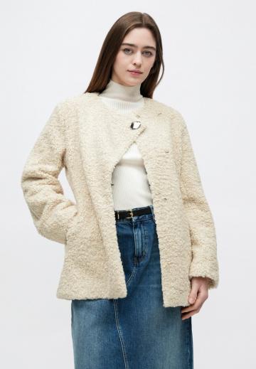 Короткое пальто