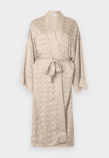 Длинная куртка