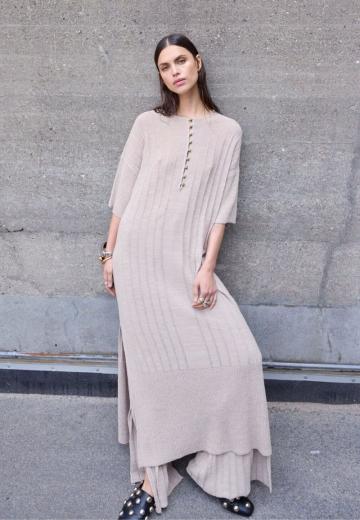 Вязаное платье