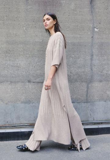 Вязаное платье