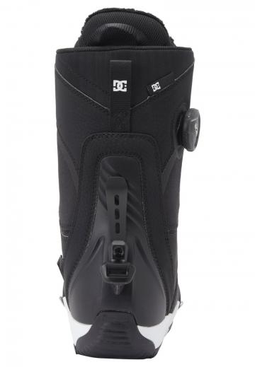 Спортивные сапоги