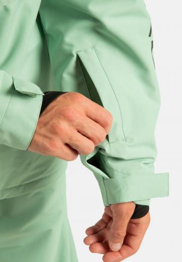 Сноубордическая куртка