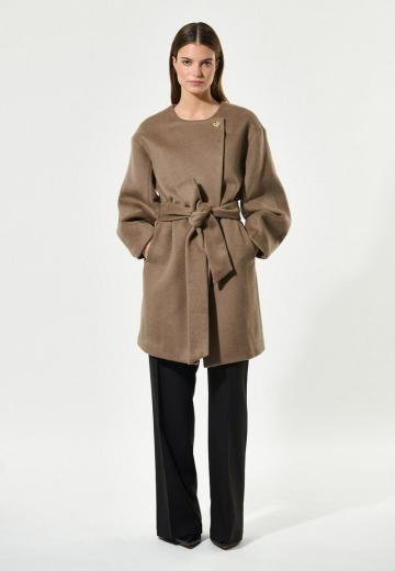 Шерстяное пальто