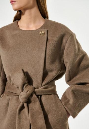 Шерстяное пальто