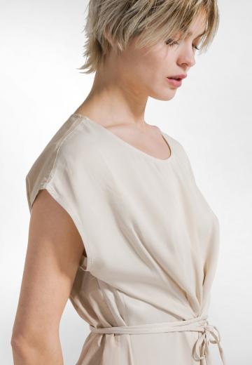 Атласная блузка